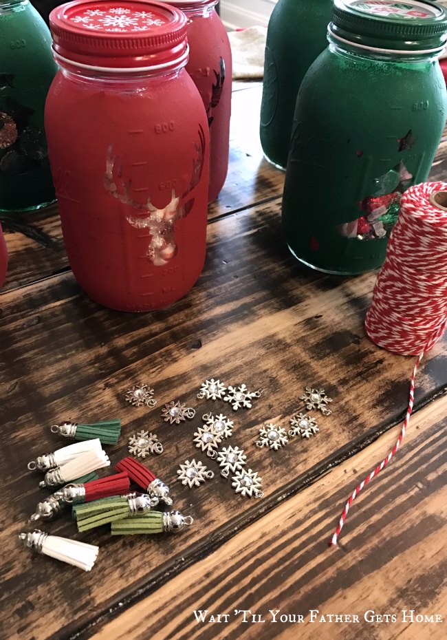 Mason Jar Christmas Candy gift idea via Wait 'Til Your Father Gets Home & Oriental Trading #MasonJarGifts #ChristmasGifts #GiftIdea #TeacherGifts