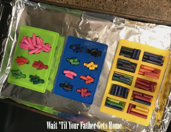 Make your own LEGO crayons via Wait 'Til Your Father Gets Home #summercrafts #summerlearning #easycrafts #coloring #kidscrafts 