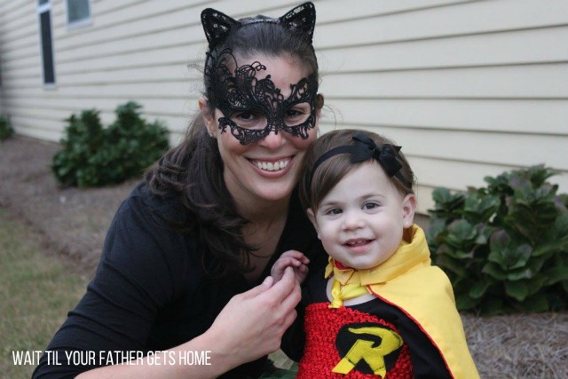 Family Halloween Costume ideas via Wait Til Your Father Gets Home & Oriental Trading #ad #sp #OrientalTrading #Halloween #HalloweenCostumes #FamilyCostumes #FamilyHalloweenCostumes #ThemeCostumes #GroupCostumes #StarWars #Avengers #Batman #Ghostbusters #kidcostumes