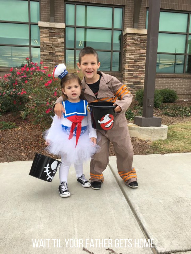 Family Halloween Costume ideas via Wait Til Your Father Gets Home & Oriental Trading #ad #sp #OrientalTrading #Halloween #HalloweenCostumes #FamilyCostumes #FamilyHalloweenCostumes #ThemeCostumes #GroupCostumes #StarWars #Avengers #Batman #Ghostbusters #kidcostumes