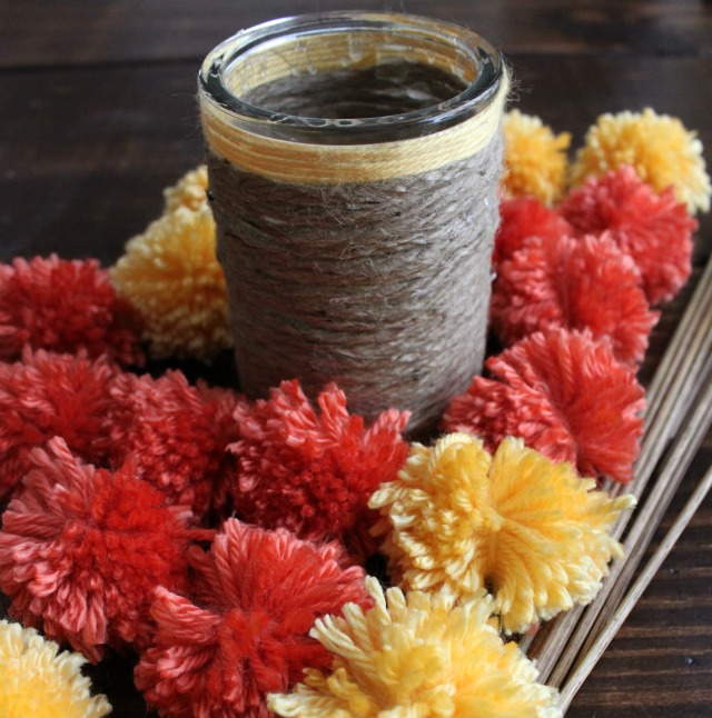 How to Make a Yarn Pom Pom 